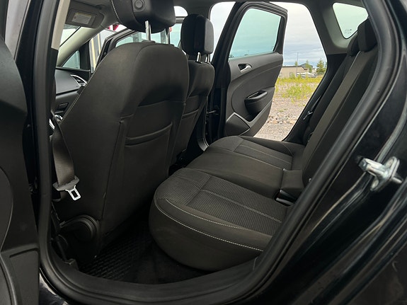 Opel Astra 10 of 30
