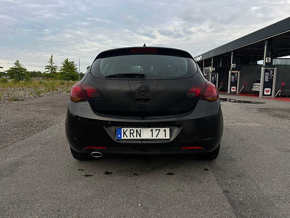 Opel Astra 4 of 30