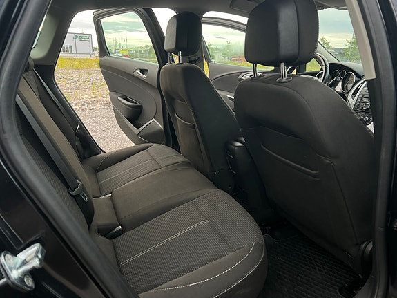 Opel Astra 14 of 30