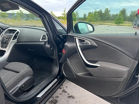 Opel Astra 16 of 30