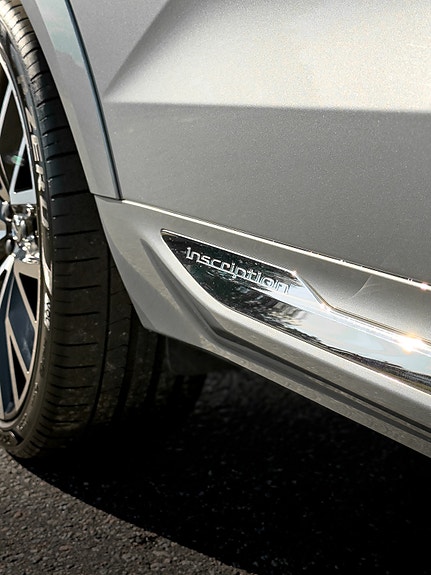 Volvo XC60 5 of 12