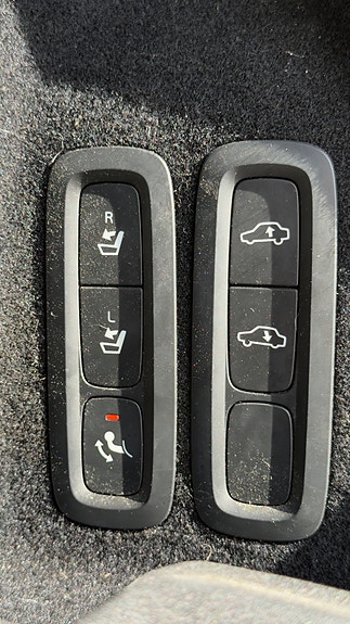 Volvo XC60 12 of 12