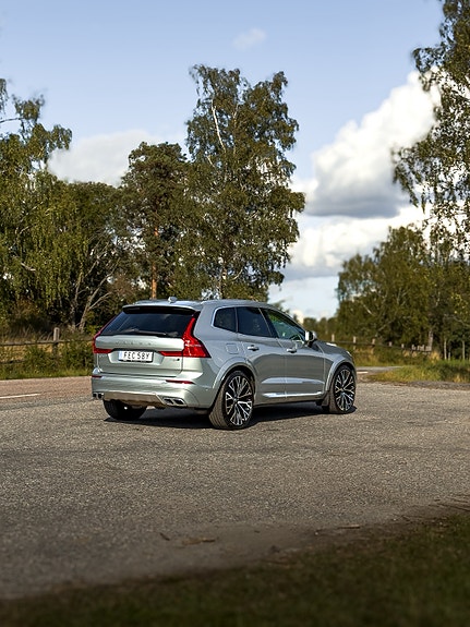 Volvo XC60 3 of 12
