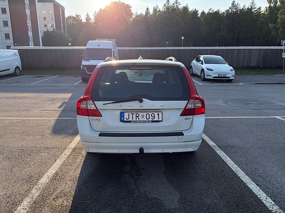 Volvo V70 4 of 9