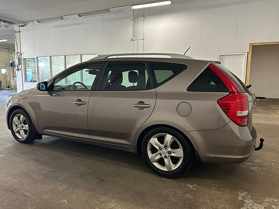 Kia Ceed 4 of 10