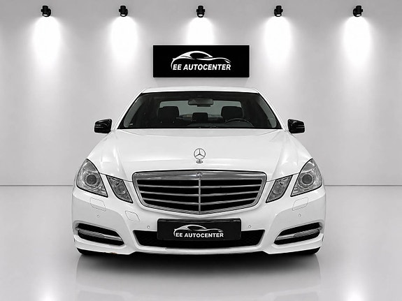 Mercedes-Benz E200 8 of 10