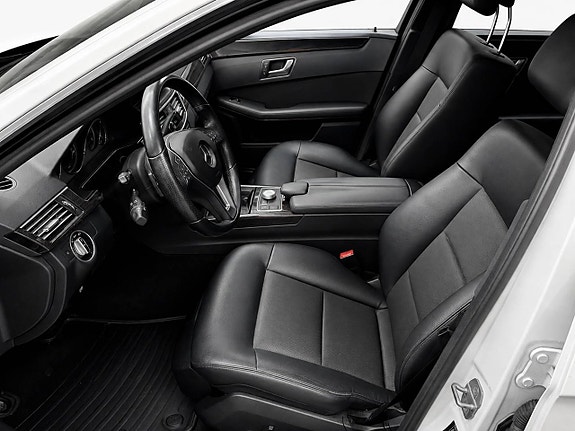 Mercedes-Benz E200 9 of 10