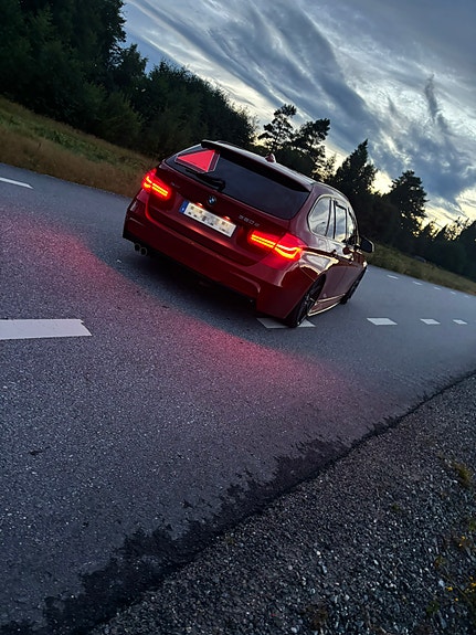 BMW 320d 3 of 6