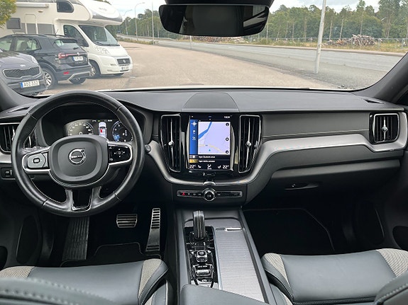Volvo XC60 13 of 21