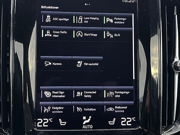Volvo XC60 18 of 21