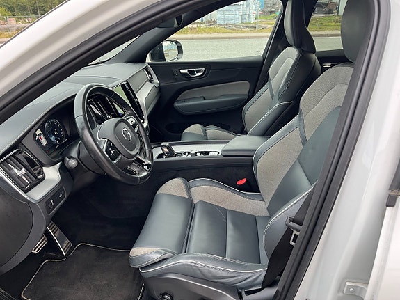 Volvo XC60 10 of 21