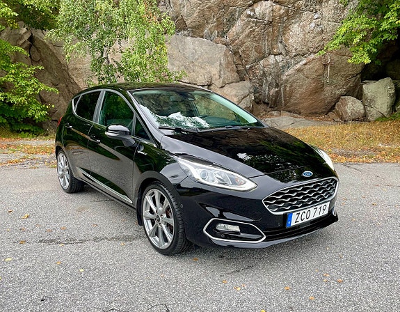 Ford Fiesta 2 of 8