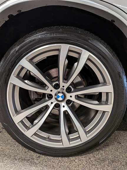 BMW X5 14 of 14
