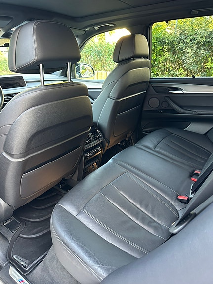 BMW X5 8 of 11