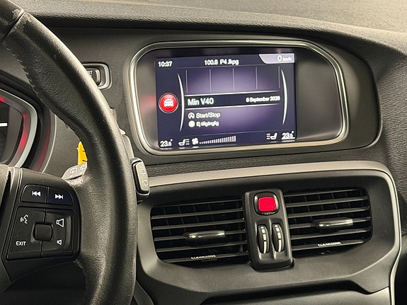 Volvo V40 13 of 25