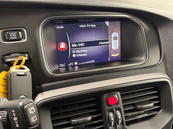 Volvo V40 12 of 25