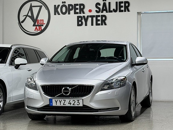 Volvo V40 3 of 25