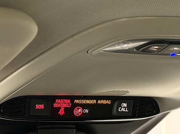 Volvo V40 18 of 25