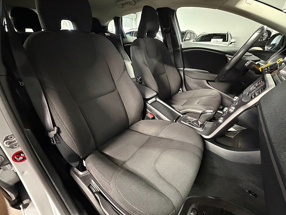 Volvo V40 23 of 25