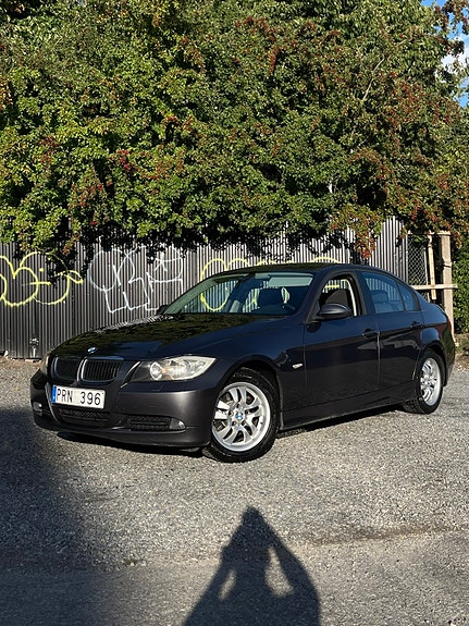 BMW 318i 23 of 23