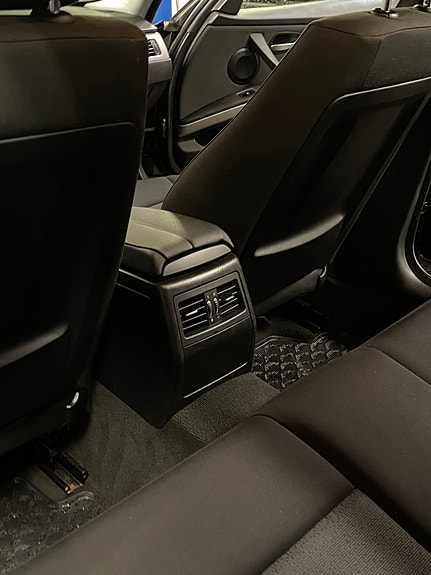 BMW 318i 9 of 23