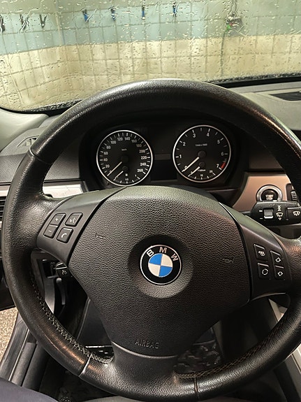 BMW 318i 13 of 23