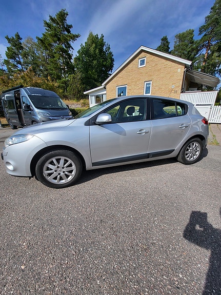 Renault Megane III 3 of 6