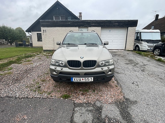 BMW X5 2 of 12