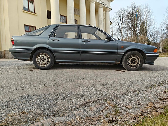 Mitsubishi Galant 6 of 8