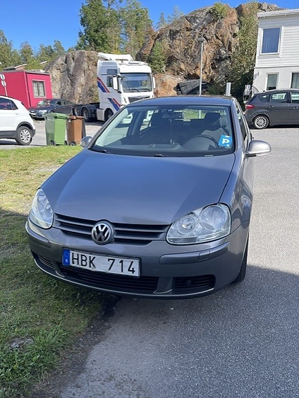 Volkswagen Golf V 4 of 6