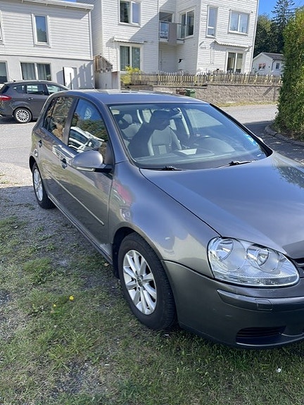 Volkswagen Golf V 5 of 6