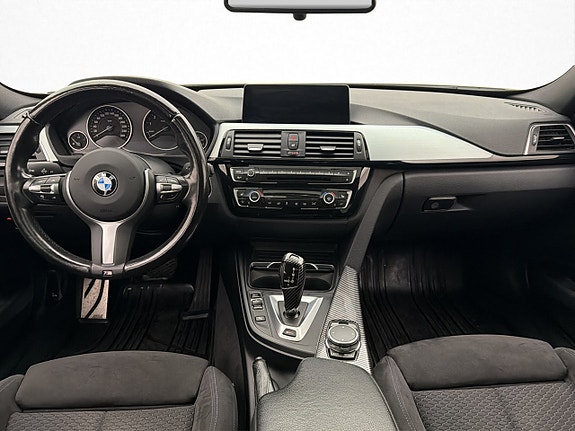 BMW 330e 24 of 30