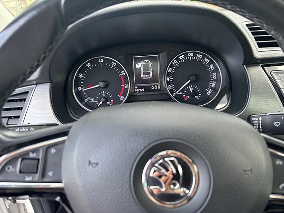 Skoda Fabia 2 of 2