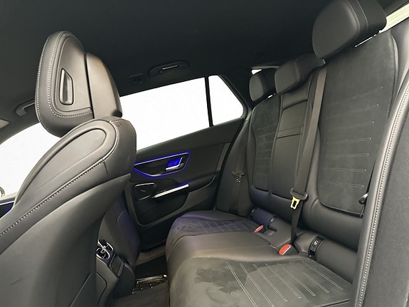 Mercedes-Benz C300 e 13 of 29