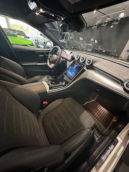Mercedes-Benz C300 de 15 of 18