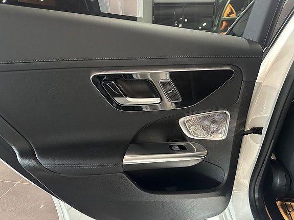 Mercedes-Benz C300 de 9 of 18