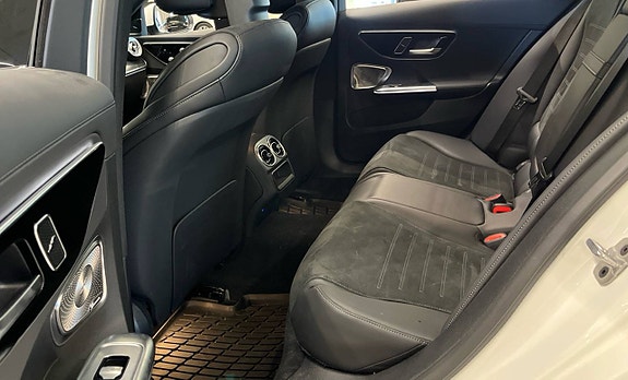 Mercedes-Benz C300 de 5 of 11