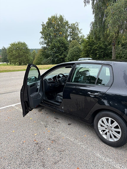 Volkswagen Golf VI 5 of 8