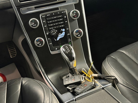 Volvo XC60 18 of 24