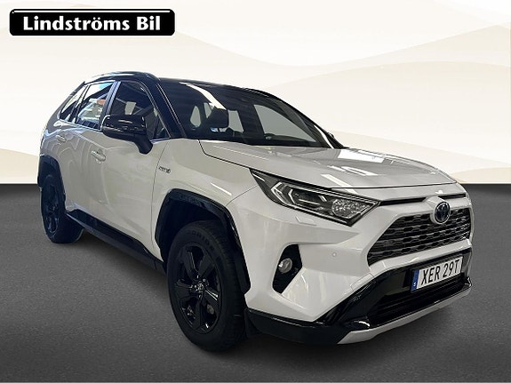 Toyota RAV4 3 of 19