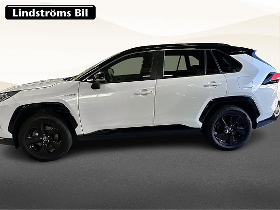 Toyota RAV4 6 of 19