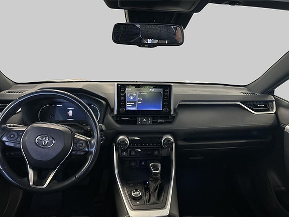 Toyota RAV4 12 of 19