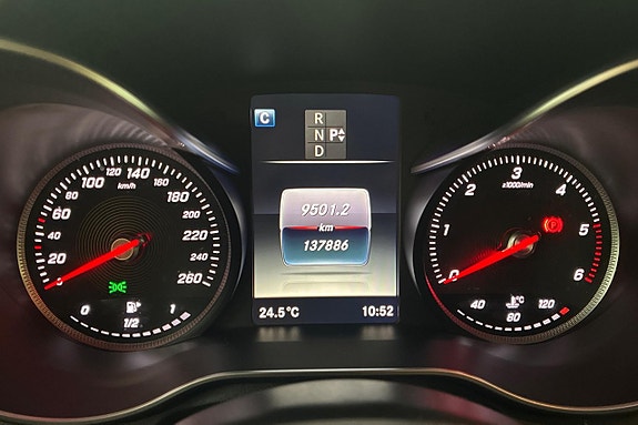 Mercedes-Benz GLC220 d 17 of 26