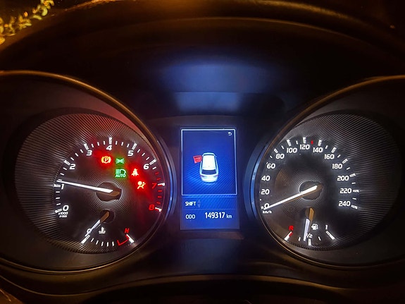 Toyota Avensis 5 of 12