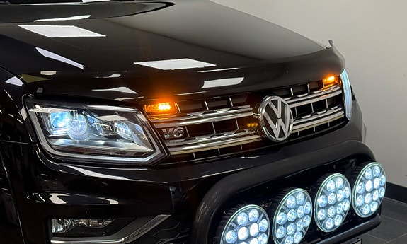 Volkswagen Amarok 8 of 24