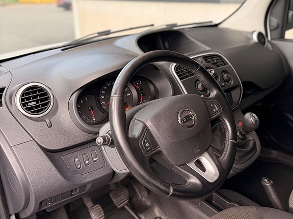 Nissan NV250 12 of 14