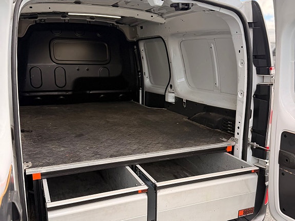 Nissan NV250 7 of 14