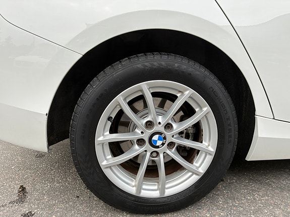 BMW 116i 3 of 9