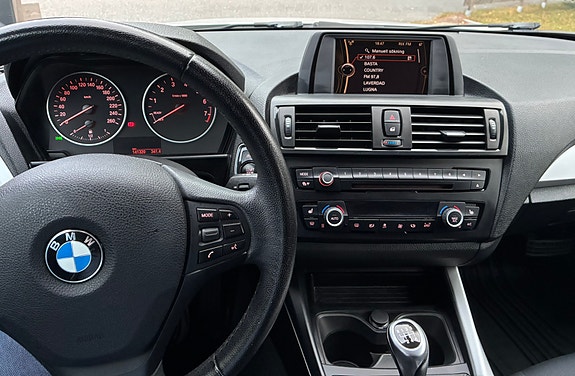 BMW 116i 7 of 9