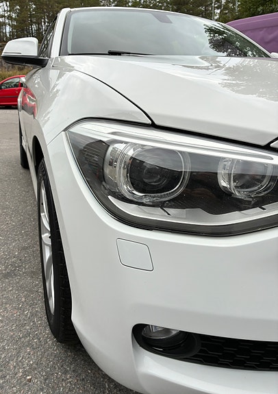 BMW 116i 4 of 9